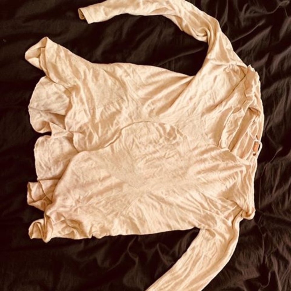 Cute ruffel cardigan